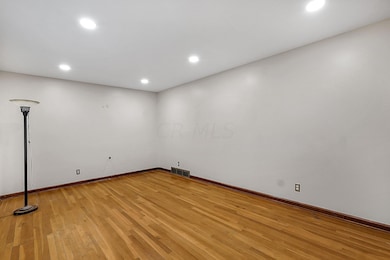 4959 Woodbriar Place, Columbus, OH 43229 - photo 3