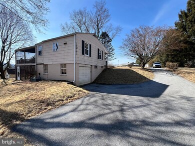 321 Gibraltar Rd, Reading, PA 19606 - photo 4