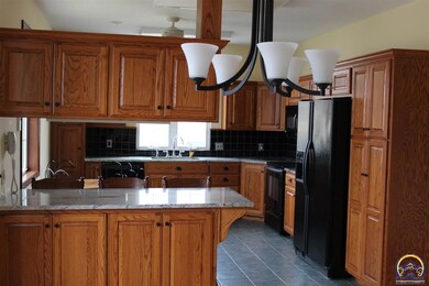 1143 SW Red Oaks Place, Topeka, KS 66615 - photo 6