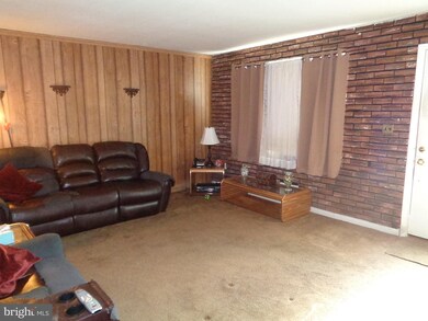 9734 Conmar Rd, Middle River, MD 21220 - photo 3