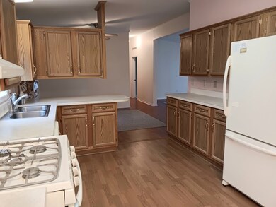 2804 Oak Point Dr, Middleboro, MA 02346 - photo 2