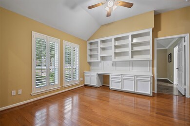 17707 Noble Oak Ct, Houston, TX 77095 - photo 5