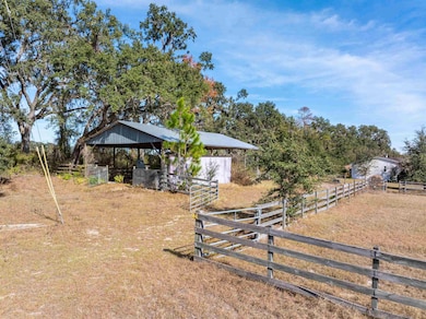 1015 NE Evergreen Ave, Pinetta, FL 32350 - photo 6