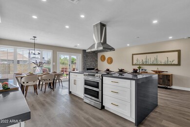 10-web-or-mls-12423-n-37th-pl