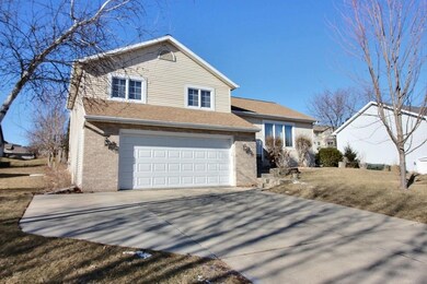 525 Ash St, Oregon, WI 53575 - photo 3