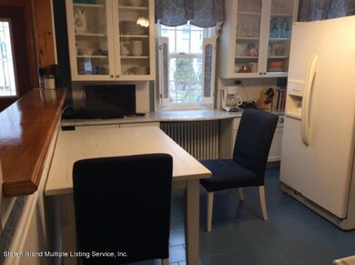 188 Raymond Place, Staten Island, NY 10310 - photo 4