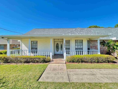 2404 Jewell Lee Ln, Pensacola, FL 32526 - photo 4