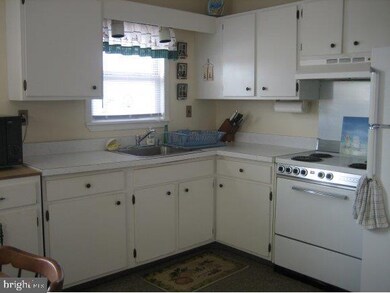 36 S Los Angeles Dr, Little Egg Harbor Township, NJ 08087 - photo 3