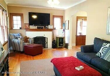 527 Division St 3