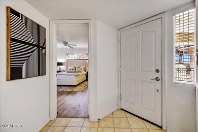 04-Foyer