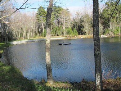 Waterfront/Dock/Pier. Fresh Water Pond