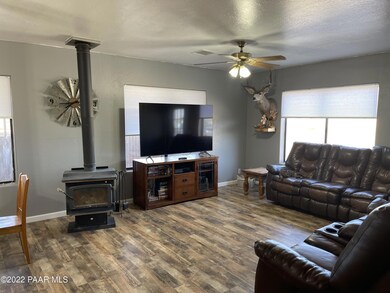 4500 W Robbie Ln, Paulden, AZ 86334 - photo 5