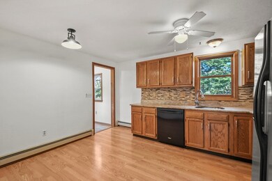 39 Summerhill Ave, Worcester, MA 01606 - photo 6