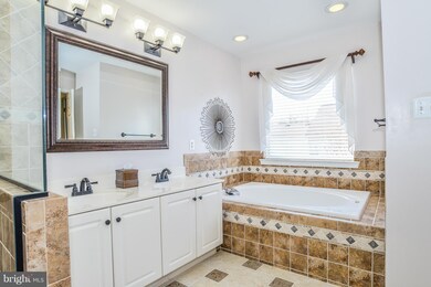 7704 Cumbertree Ct, Springfield, VA 22153 - photo 2