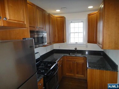 180 Edgewater Rd unit 1A, Cliffside Park, NJ 07010 - photo 6