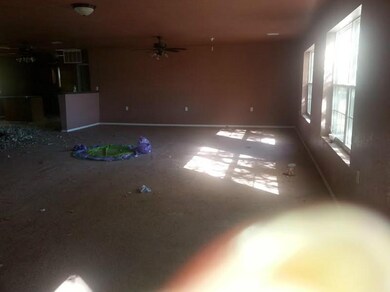 329 N Wheeler St, Colcord, OK 74338 - photo 4