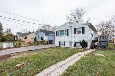 930 Pine St, Waukegan, IL 60085 - photo 3