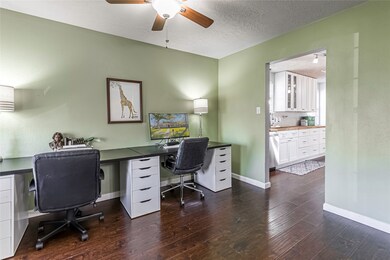 201 Stonehenge Ln, Friendswood, TX 77546 - photo 7