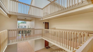 3017 Willow Green unit 18, Sarasota, FL 34235 - photo 5