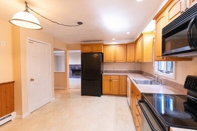 119 Sherbourne Place, Waltham, MA 02451 - photo 4