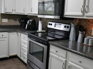 3631 W Bass Creek Rd, Beloit, WI 53511 - photo 4