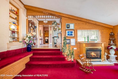 812 N Clinton St, Grand Ledge, MI 48837 - photo 6