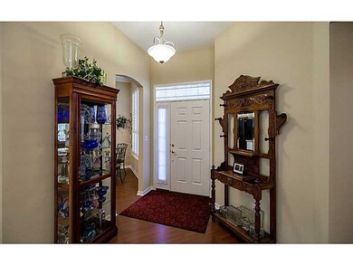 Entry/Foyer.