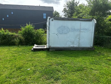 210 E 37th St, Houston, TX 77018 - photo 3