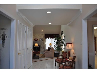 Entry/Foyer.