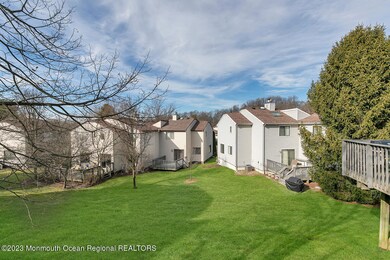 9 Clavendon Ct Middletown-large-053-055-