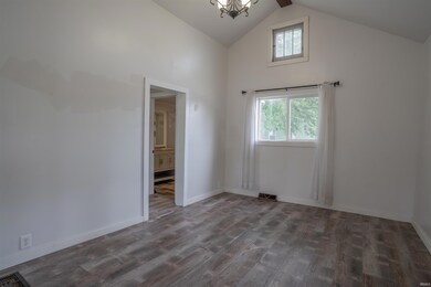 208 N Heaton St, Knox, IN 46534 - photo 5