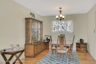 08-Dining Room