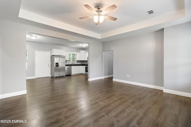 6 Amari Cove