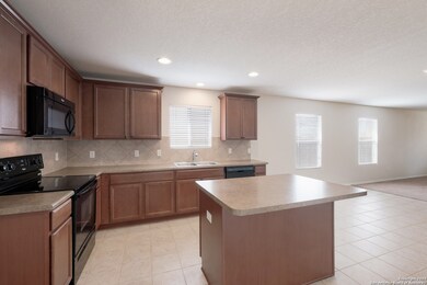 8815 Silver City, San Antonio, TX 78254 - photo 6