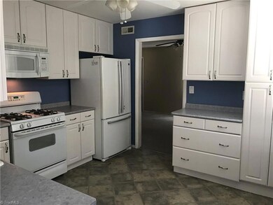 2606 Allen Jay Rd, High Point, NC 27263 - photo 5