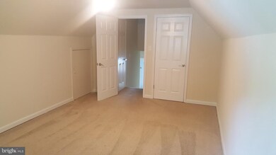 5908 Mustang Dr, Riverdale, MD 20737 - photo 6