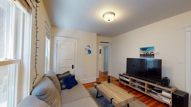 652 Green St unit 1, Cambridge, MA 02139 - photo 2