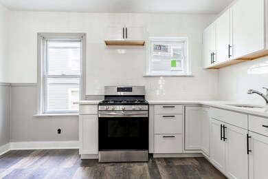 50 Tecumseh St, Fall River, MA 02721 - photo 2