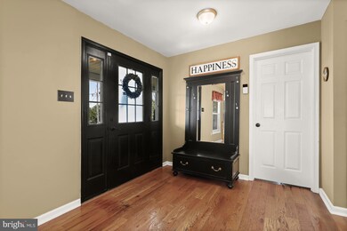 613 E E St, Brunswick, MD 21716 - photo 3