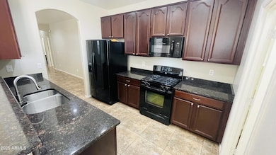 42447 W Capistrano Dr, Maricopa, AZ 85138 - photo 6