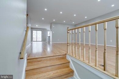 9025 Golden Sunset Ln, Springfield, VA 22153 - photo 3