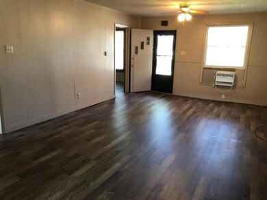 1218 Grand Ave, Parsons, KS 67357 - photo 2