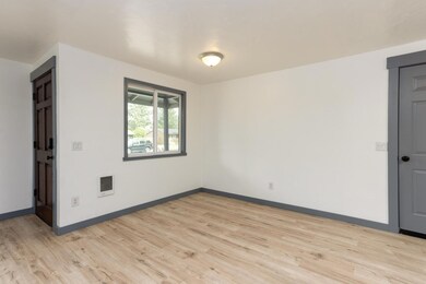 61381 Franke Ln, Bend, OR 97702 - photo 4