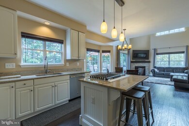 20504 Brandywine Ct, Sterling, VA 20165 - photo 2