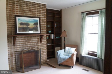 811 W Main St, Purcellville, VA 20132 - photo 7