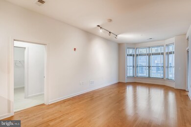 Twelve 09 unit 219, Baltimore, MD 21201 - photo 2