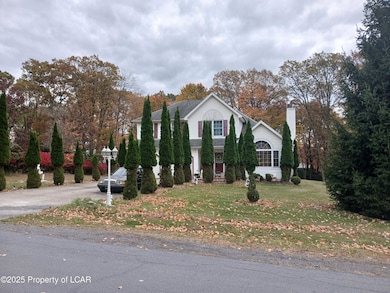 25 Colony Dr, Hazleton, PA 18202 - photo 2