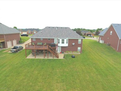 477 Autumn Glen Dr, Mount Washington, KY 40047 - photo 2