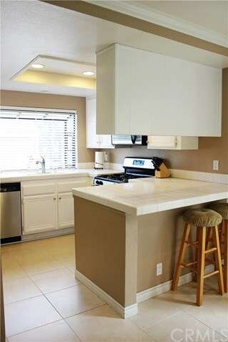 Breakfast counter makes it easy for breakfast or l