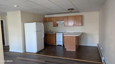 832 Franklin St unit FRONT, Williamsport, PA 17701 - photo 5